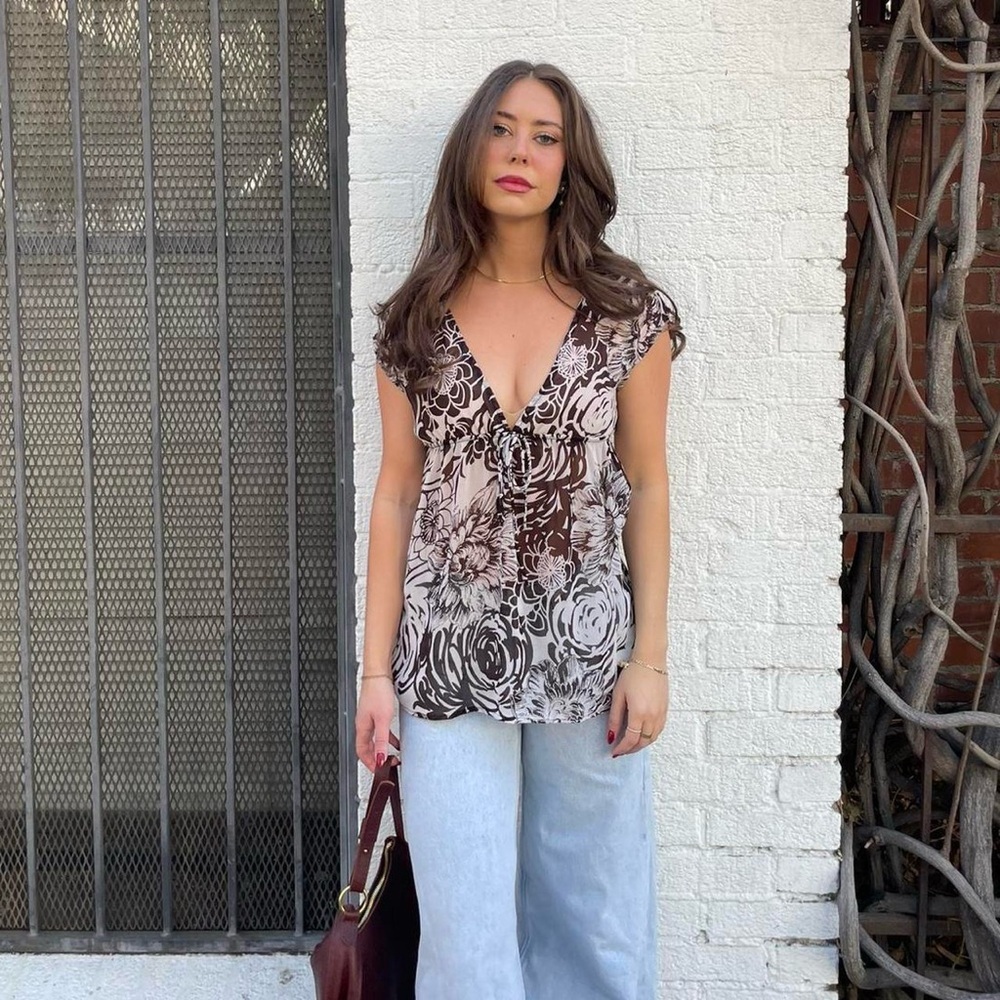 Y2k Brown and cream bohemian floral print V-neck top sz s